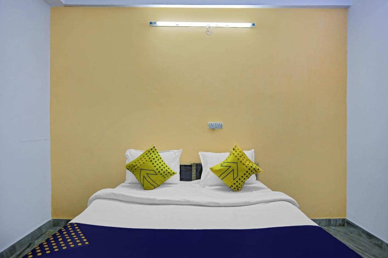 Spot On Raj Hotel Vip Near Worlds Of Wonder Kālkāji Devi Esterno foto