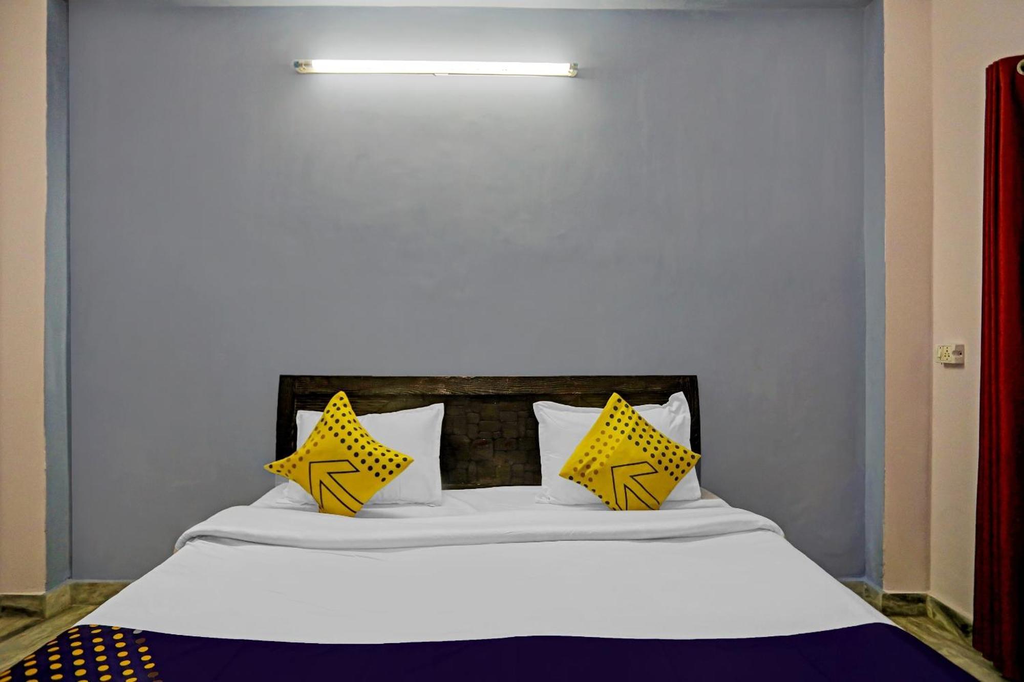 Spot On Raj Hotel Vip Near Worlds Of Wonder Kālkāji Devi Esterno foto