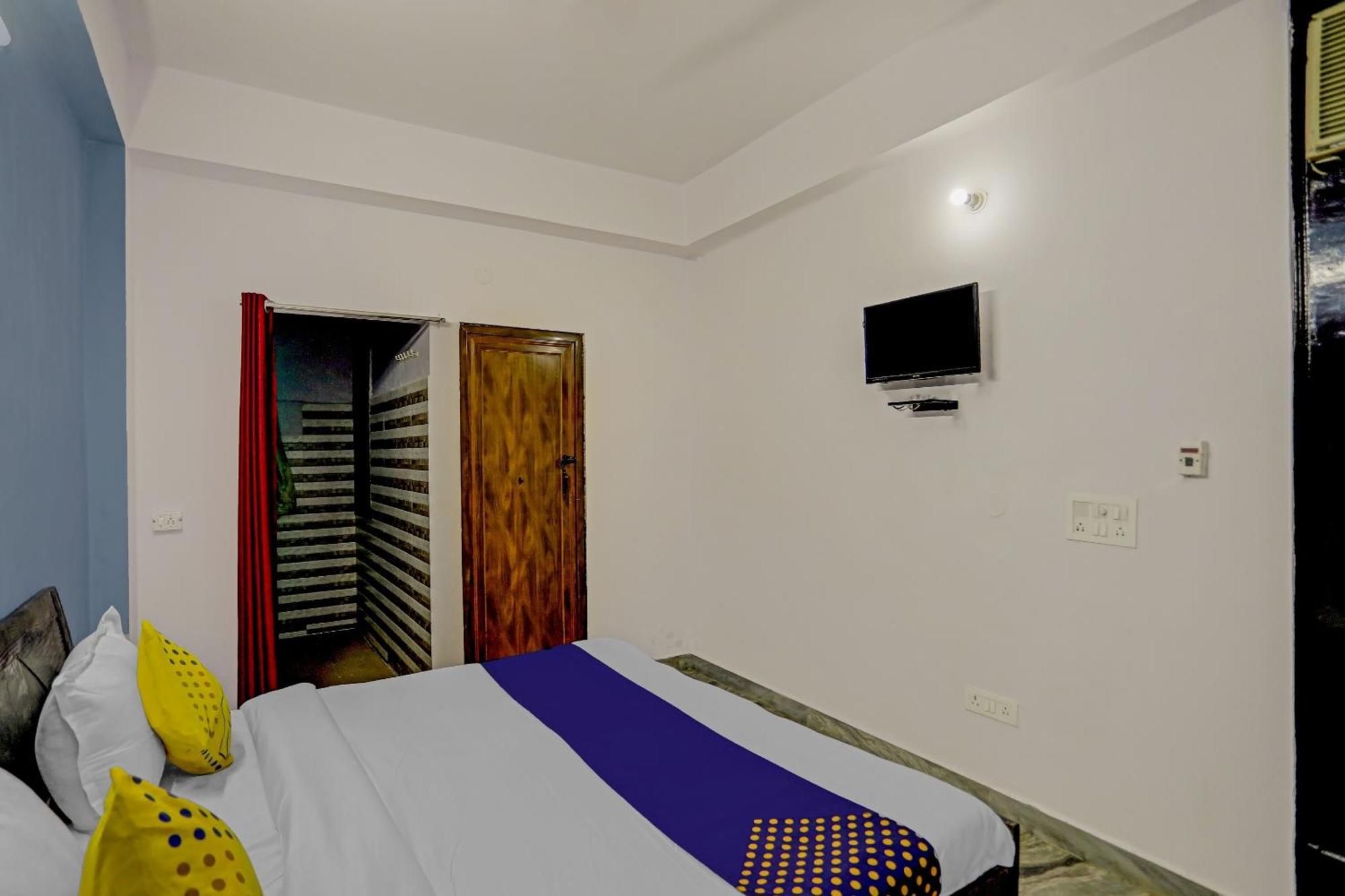 Spot On Raj Hotel Vip Near Worlds Of Wonder Kālkāji Devi Esterno foto