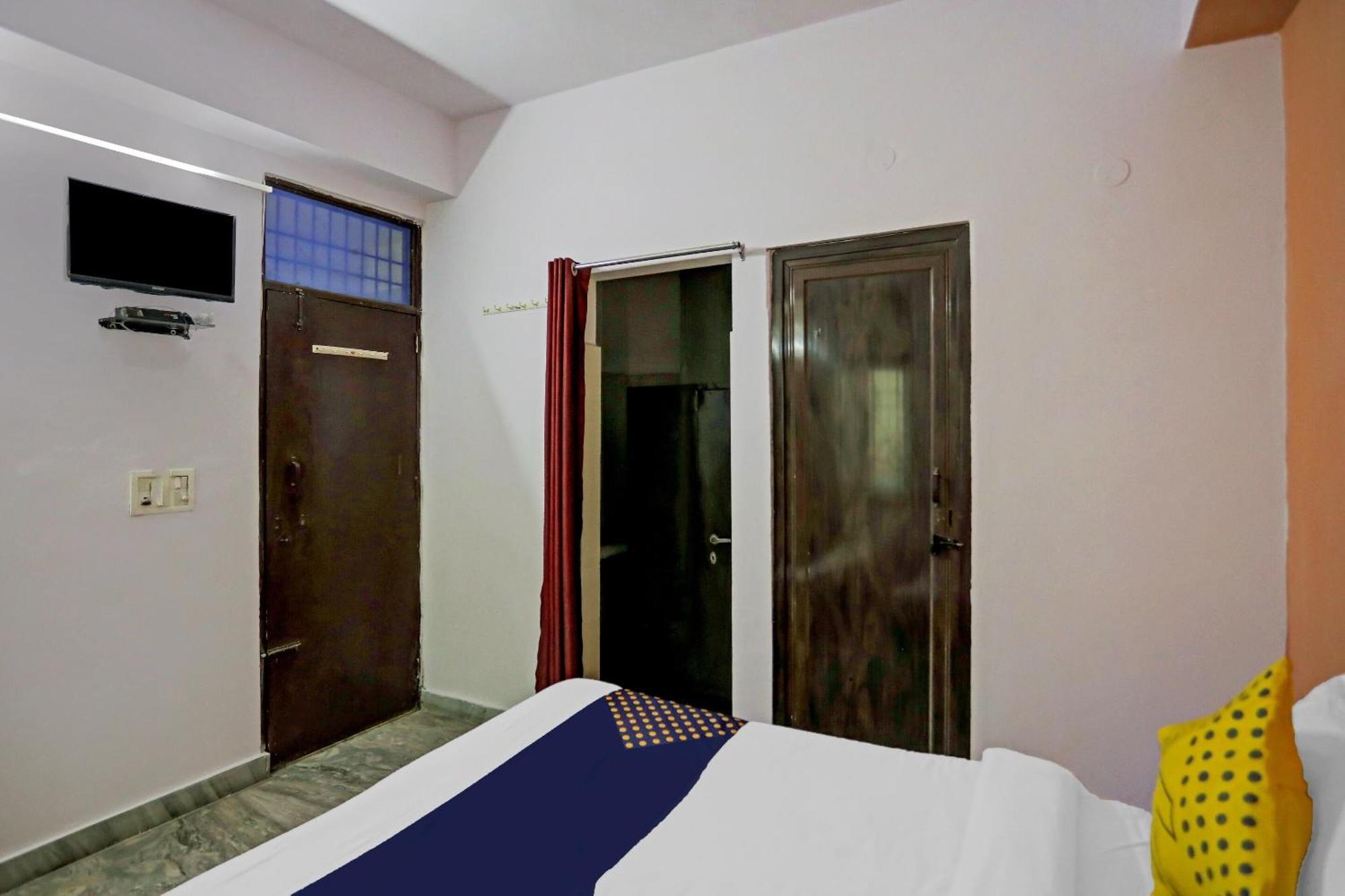 Spot On Raj Hotel Vip Near Worlds Of Wonder Kālkāji Devi Esterno foto